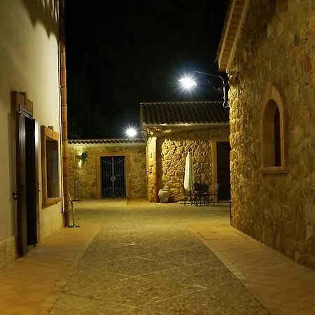 Agriturismo Feudo Muxarello *