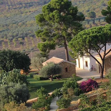 Farma Feudo Muxarello Aragona